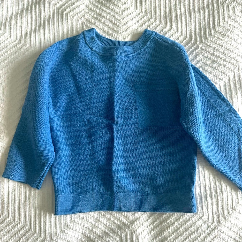 Zara blue sweater with pocket